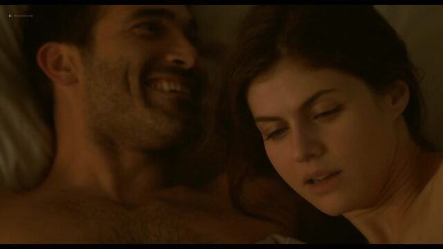 Александра даддарио (alexandra daddario hot scenes in can you keep a secret? 2019)