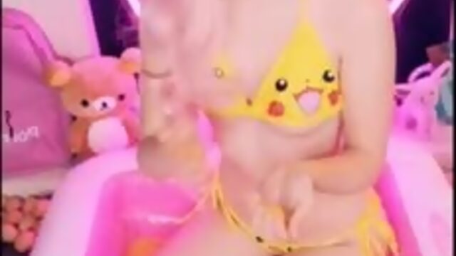 Слив видео 18+ BELLE DELPHINE pokemon стриптиз эротика девушки соло слив