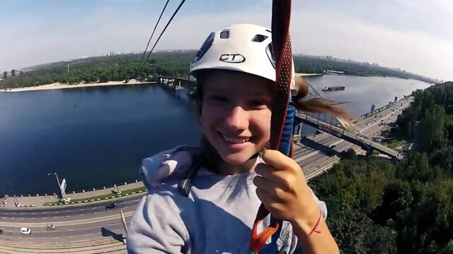 Троллей через Днепр. Украина. Киев. Zip line. Ukraine 532 m.