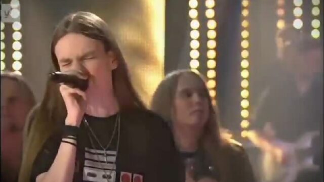 Jarkko Ahola ,Ari Koivunen, Tommi Fäldt and Olavi Tikka Medley - Smoke on the Water, Highway To Hell, The Trooper, Born To Be Wi