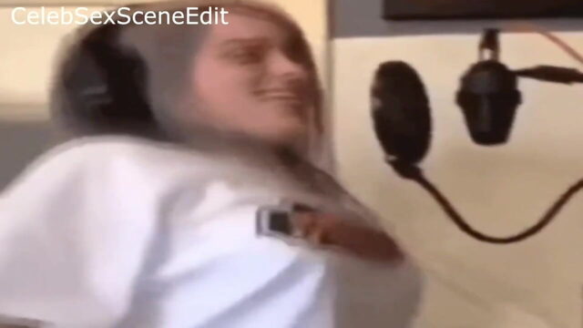 billie eilish titty play